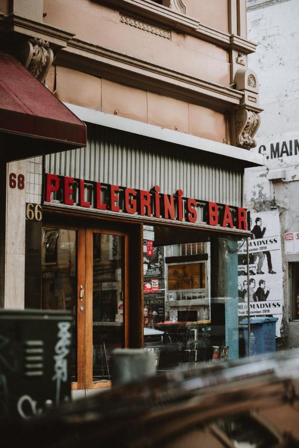 Lancemore Crossley St. Мельбурн Экстерьер фото Pellegrinis Bar