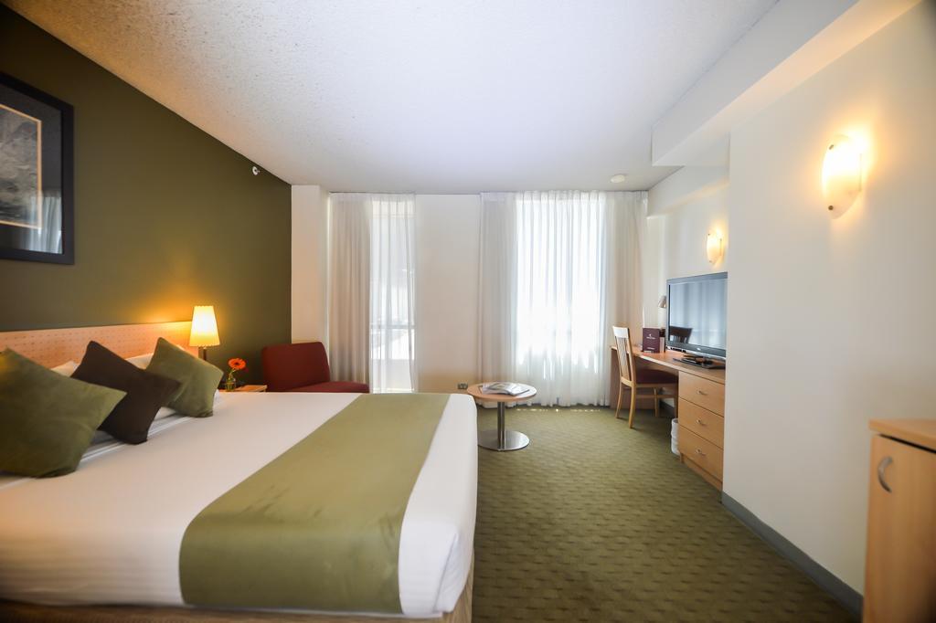 Lancemore Crossley St. Мельбурн Экстерьер фото A room at the hotel